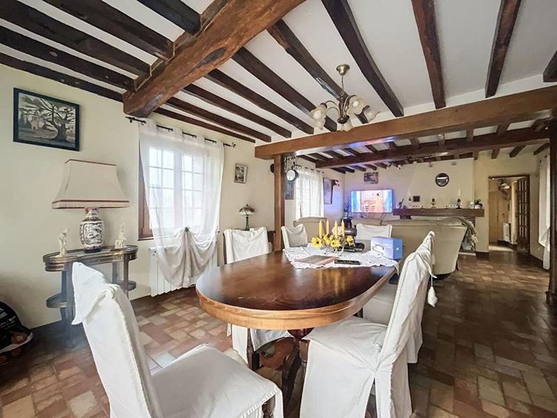 Maison - 223 m² - 8 pièces
