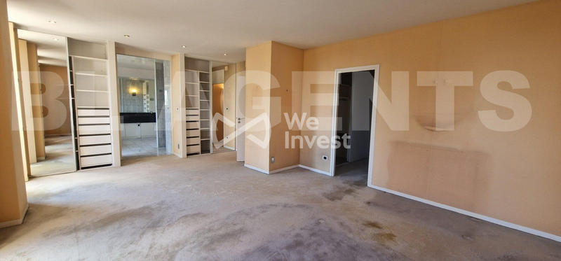 Maison - 380 m² - 9 pièces