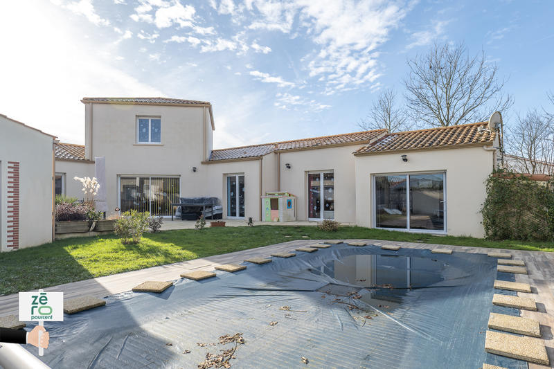 Maison - 160 m² - 5 pièces