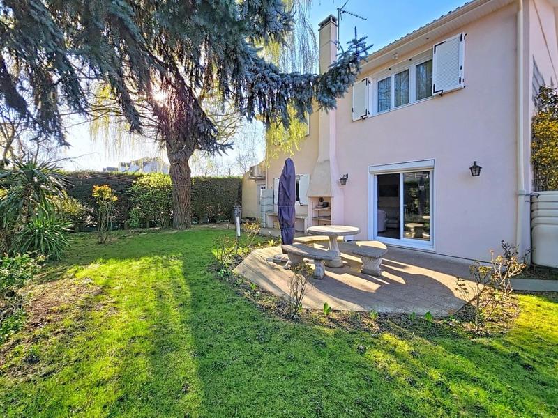 Maison - 110 m² - 6 pièces