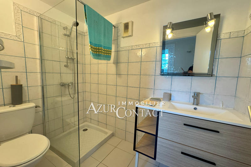 Maison - 210 m² - 8 pièces