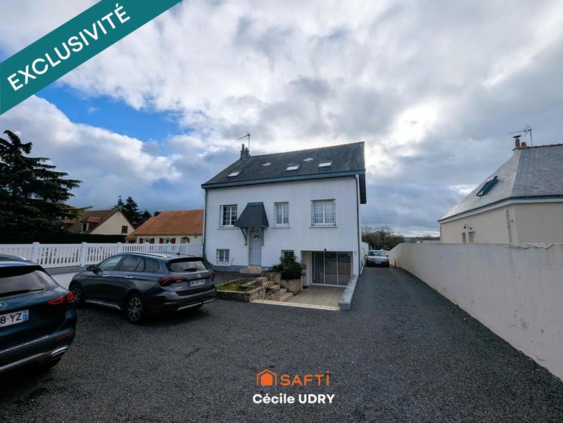 Maison - 234 m² - 11 pièces