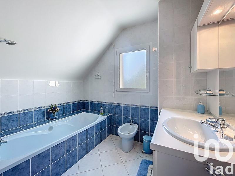 Maison - 98 m² - 5 pièces