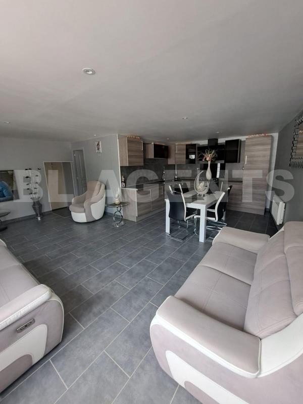 Maison - 189 m² - 7 pièces