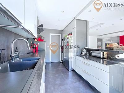 Maison - 166 m² - 6 pièces