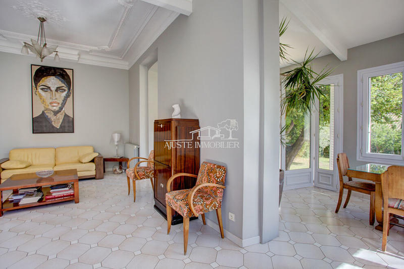 Maison - 186 m² - 8 pièces