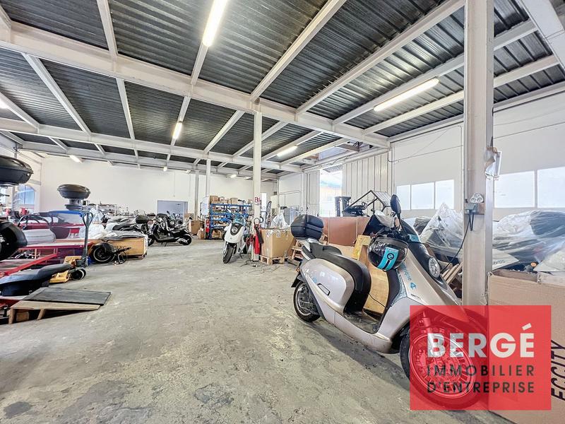 Entrepôt - 1 800 m²