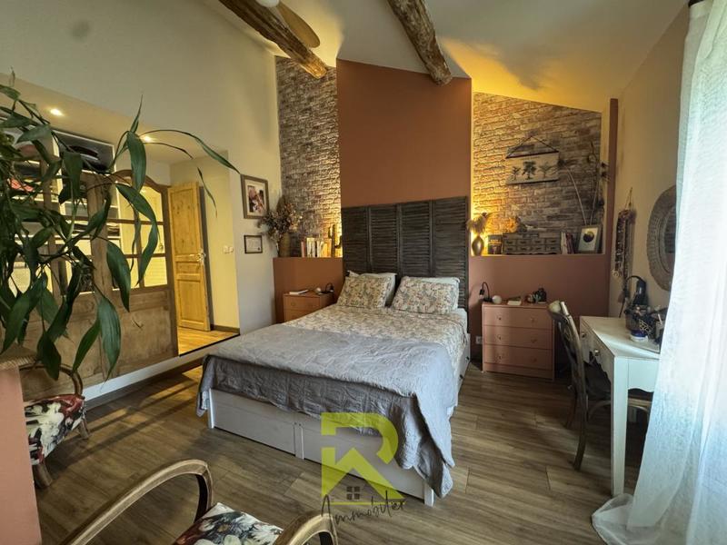 Duplex - 136 m² - 6 pièces