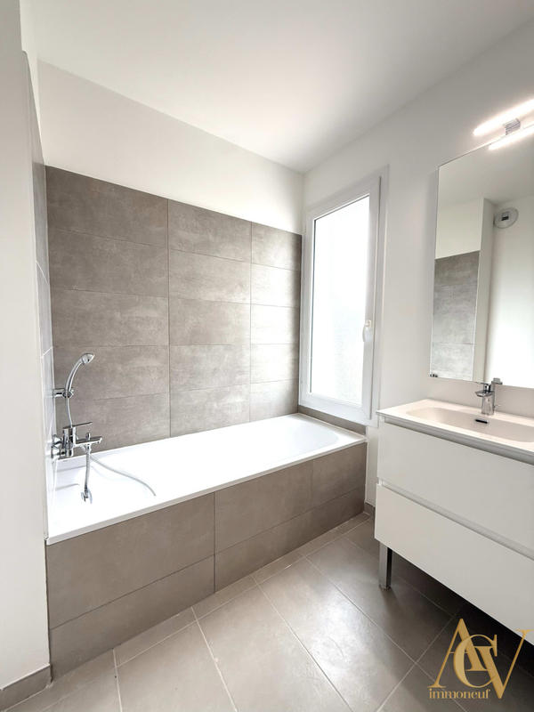 Appartement - 65 m² - 3 pièces