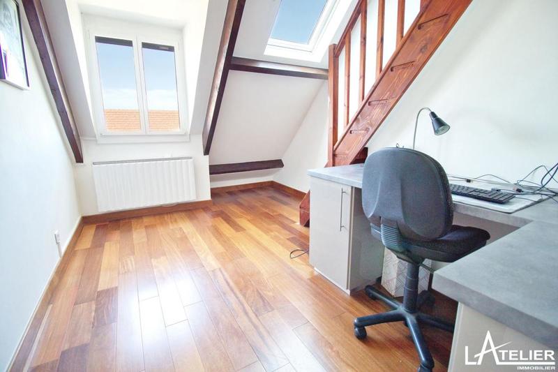 Maison - 169 m² - 9 pièces