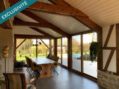 Maison - 289 m² - 9 pièces