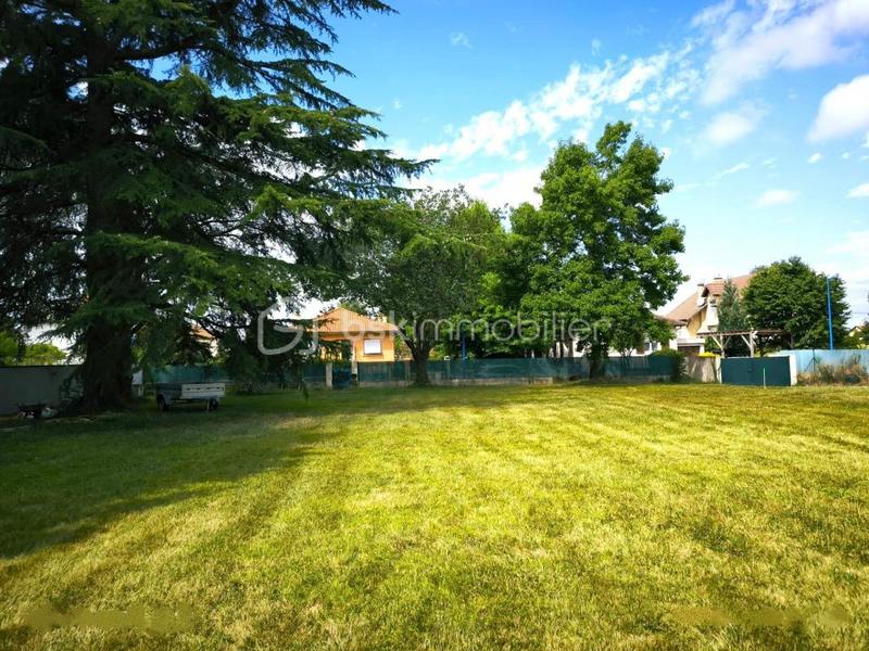 Terrain constructible - 612 m²