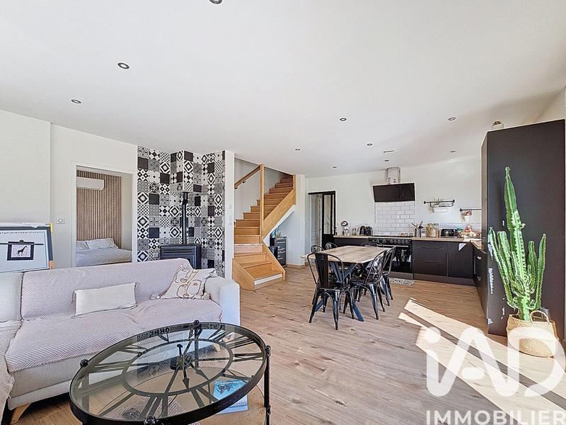 Maison - 96 m² - 4 pièces