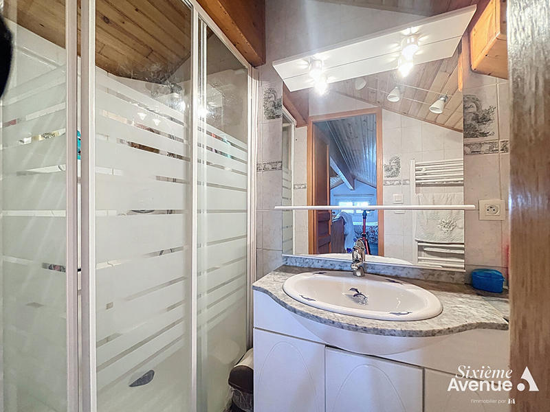 Maison - 194 m² - 8 pièces