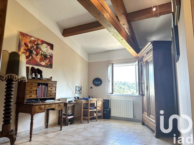 Maison - 185 m² - 8 pièces