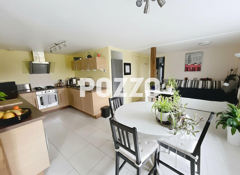 Maison - 90 m² - 4 pièces