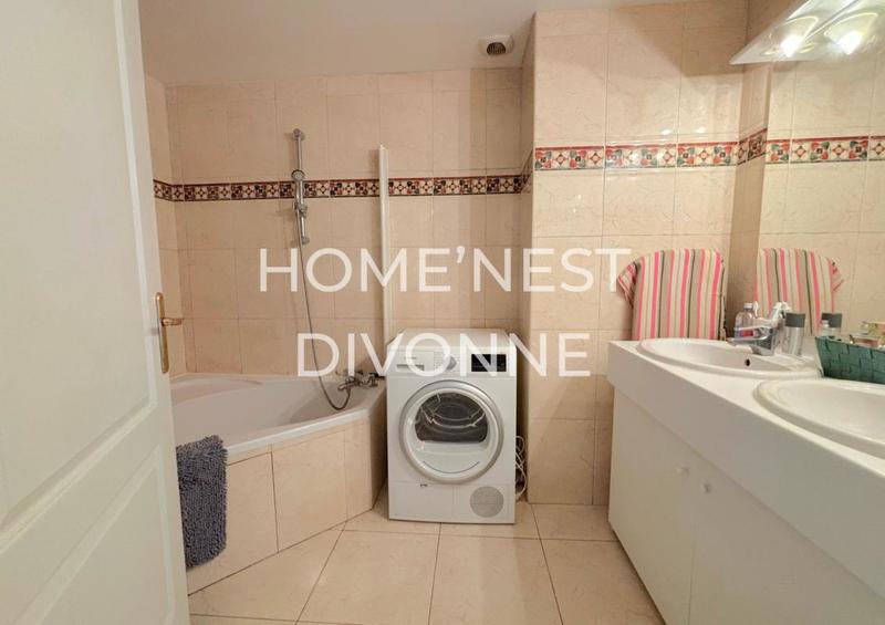 Appartement - 102 m² - 4 pièces