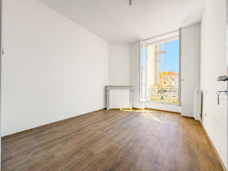 Appartement - 93 m² - 4 pièces