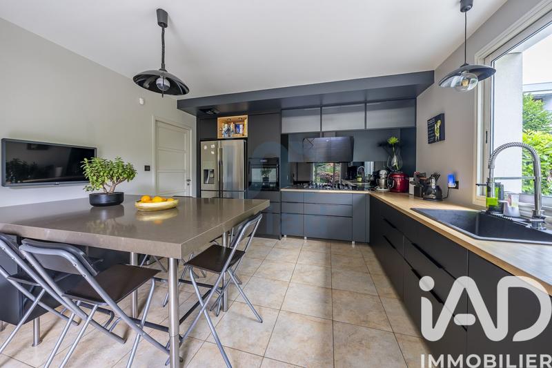 Maison - 170 m² - 6 pièces