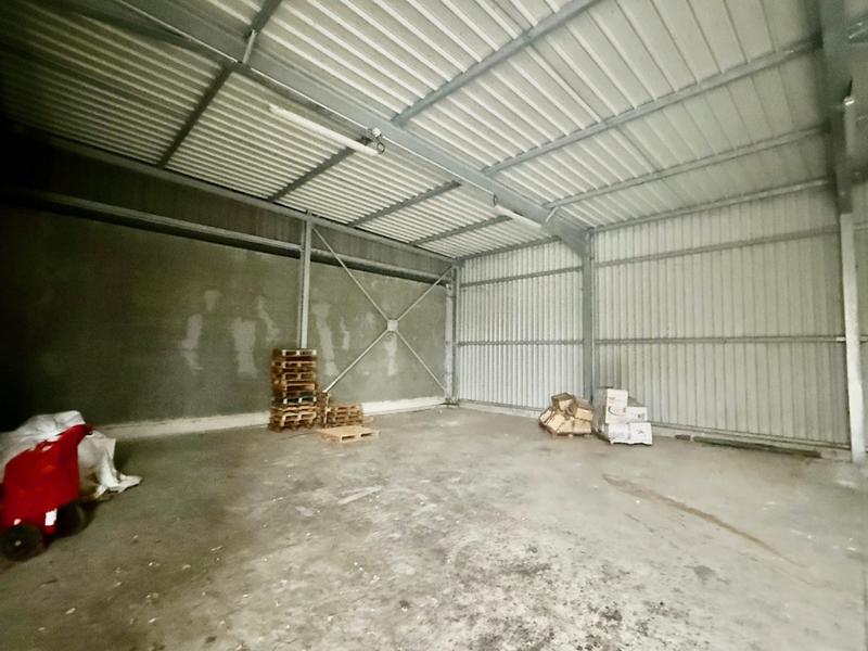 Local d'activités - 940 m²