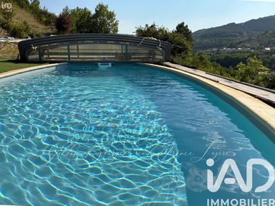 Maison - 154 m² - 6 pièces