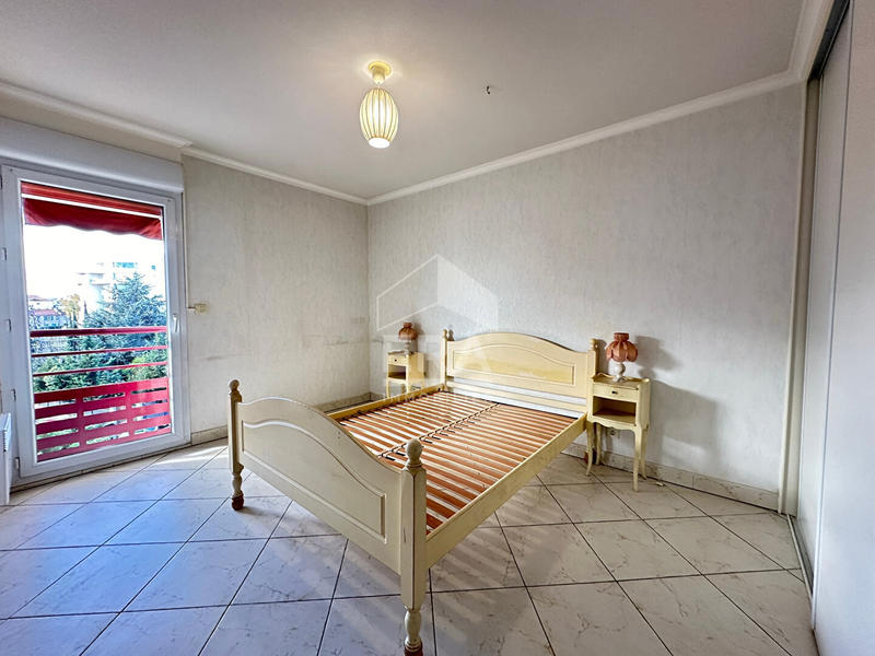 Appartement - 80 m² - 3 pièces