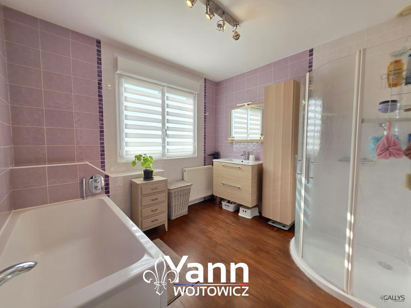 Maison - 97 m² - 5 pièces