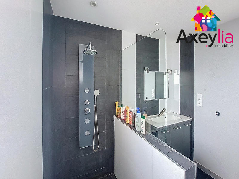 Maison - 145 m² - 6 pièces