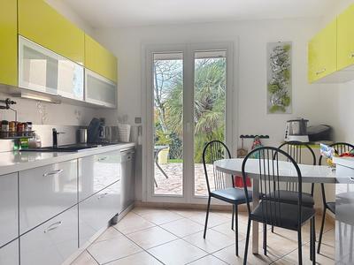 Maison - 94 m² - 4 pièces