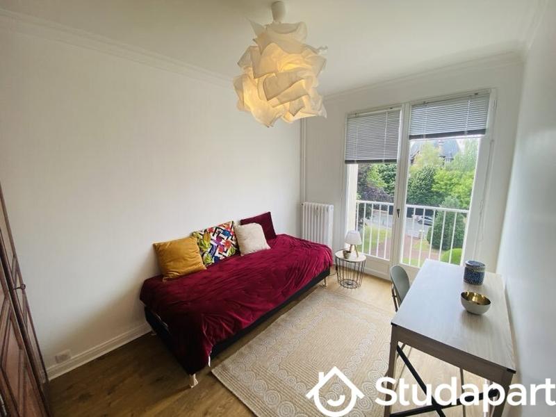 Chambre - 12 m² - 1 pièce