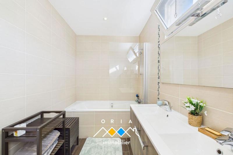 Maison - 106 m² - 5 pièces