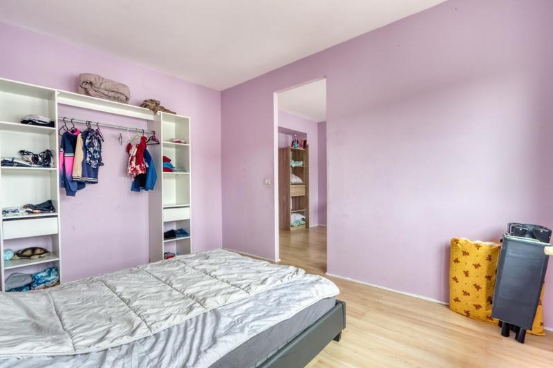 Maison - 250 m² - 9 pièces