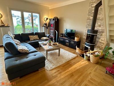 Maison - 149 m² - 6 pièces