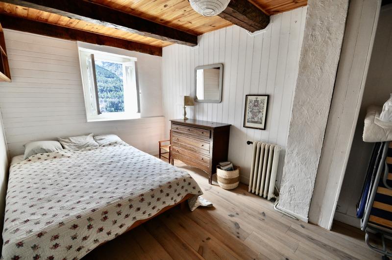 Maison en pierre - 110 m² - 6 pièces