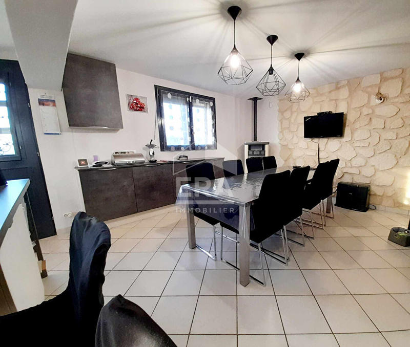 Maison - 91 m² - 5 pièces