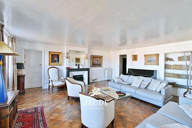Appartement - 208 m² - 6 pièces