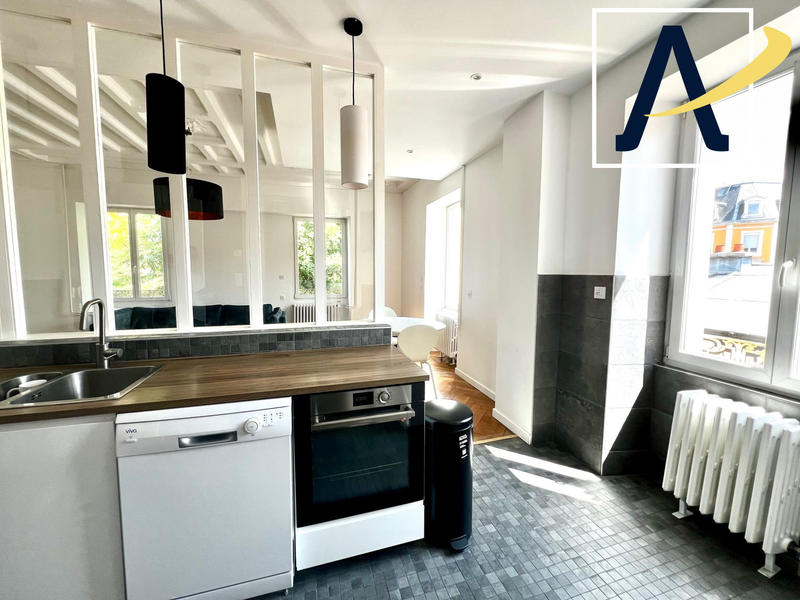 Appartement - 290 m² - 8 pièces