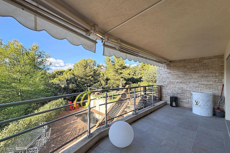 Appartement - 90 m² - 3 pièces