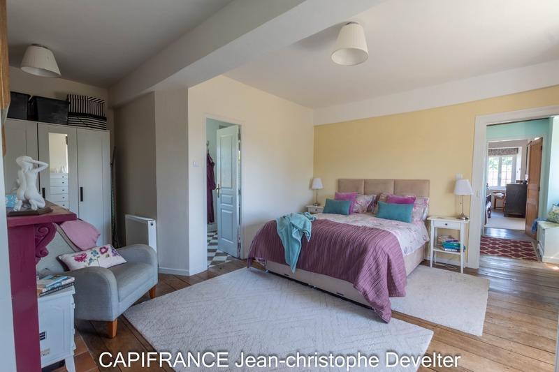 Propriété - 187 m² - 8 pièces