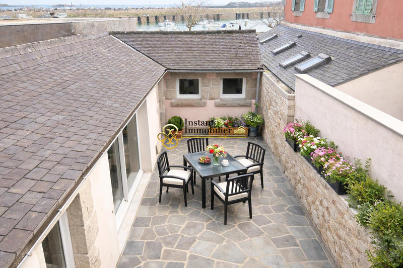 Demeure - 194 m² - 7 pièces