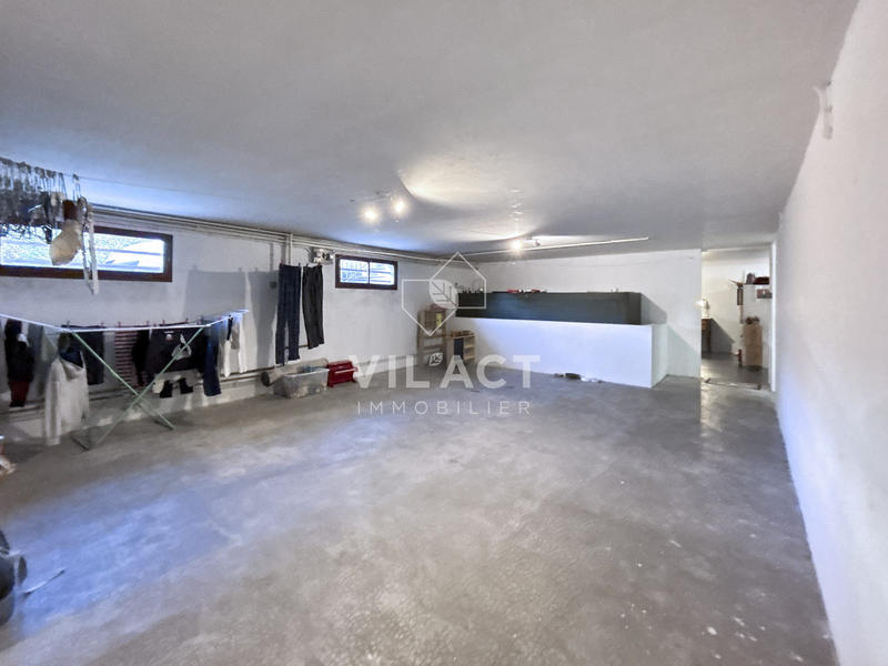 Maison - 200 m² - 7 pièces