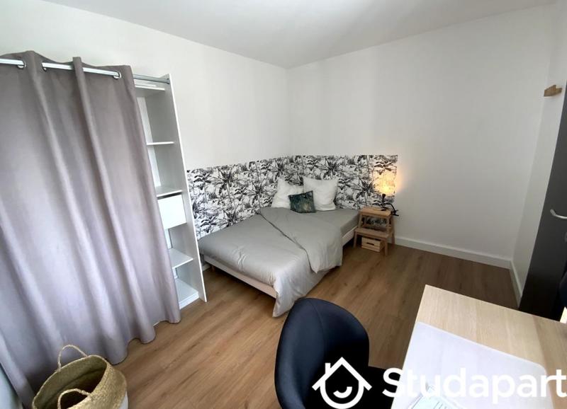 Chambre - 12 m² - 1 pièce