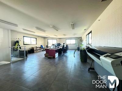 Bureau - 218 m² - 7 pièces