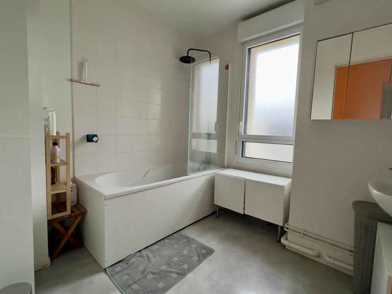 Maison - 98 m² - 5 pièces