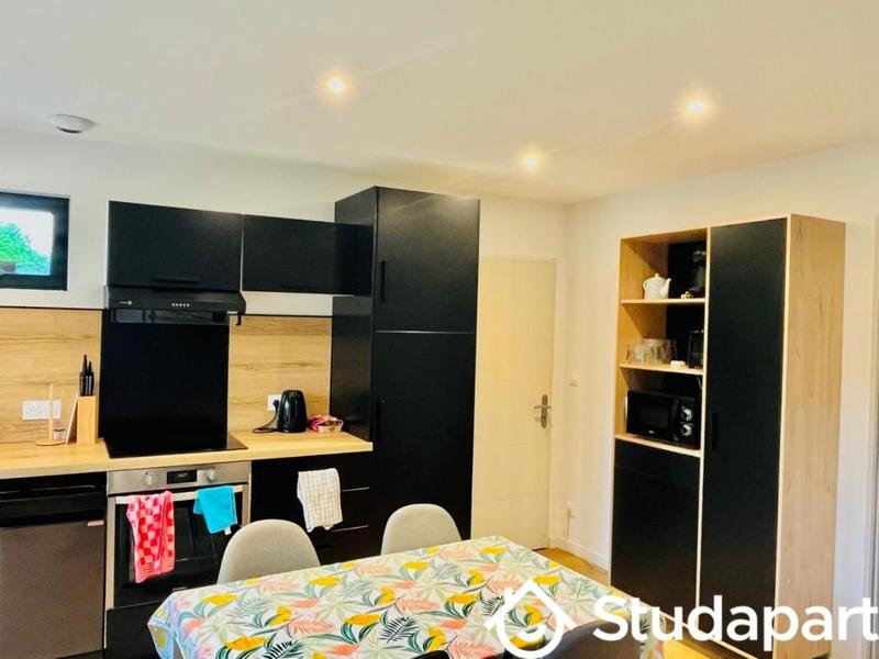 Chambre - 12 m² - 1 pièce