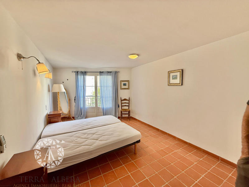 Maison - 189 m² - 6 pièces