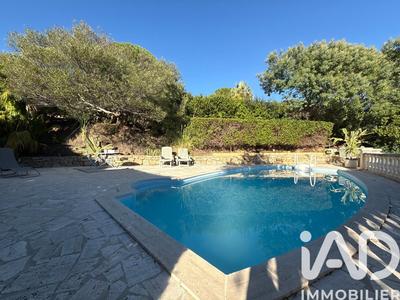 Maison - 100 m² - 6 pièces