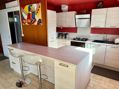 Maison - 97 m² - 4 pièces