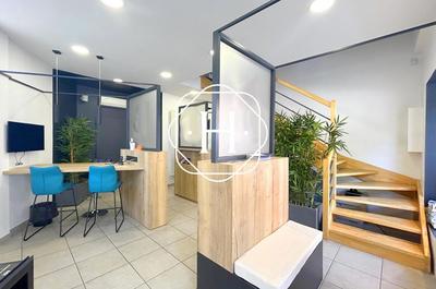 Local commercial - 120 m² - 4 pièces