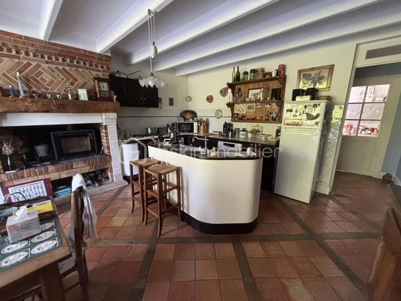 Demeure - 250 m² - 7 pièces